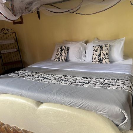 Nyore Hillside Retreat Mbarara Eksteriør billede