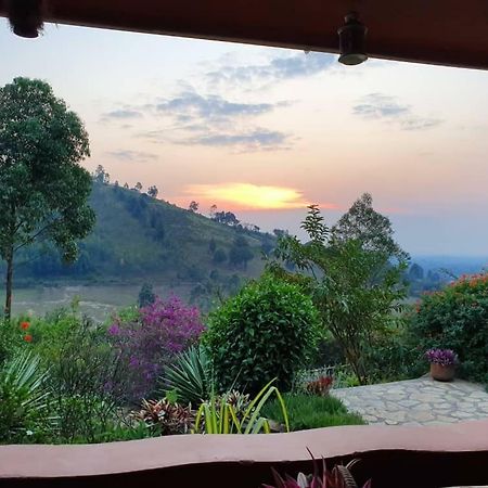 Nyore Hillside Retreat Mbarara Eksteriør billede