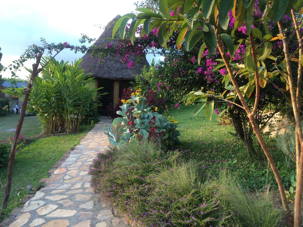 Nyore Hillside Retreat Mbarara Eksteriør billede