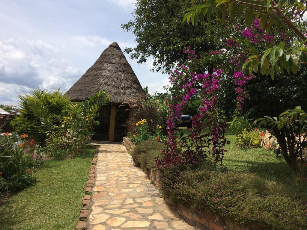 Nyore Hillside Retreat Mbarara Eksteriør billede